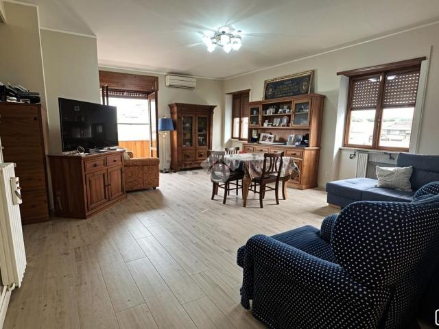 Appartamento in vendita di 141 m² in Via della Serena, 61