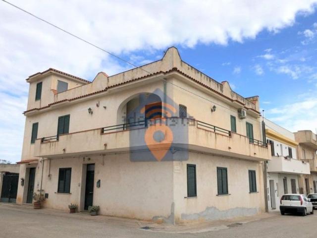 Appartamento in vendita di 141 m² in Via delle Mimose, 30