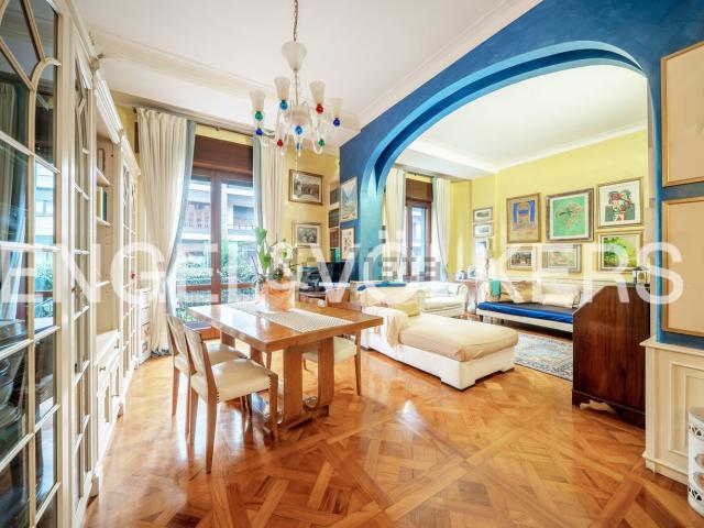 Appartamento in vendita di 141 m² in Via Eugenio Vaina, 1