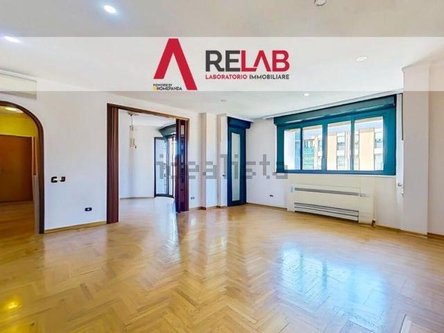 Appartamento in vendita di 141 m² in Via Fausto Coppi, 10