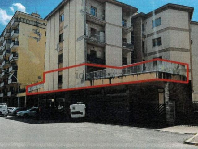 Appartamento in vendita di 141 m² in Via Orlando Vittorio Emanuele, 59