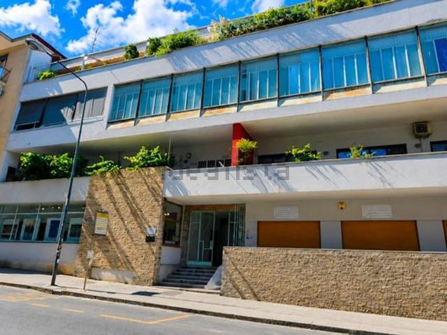 Appartamento in vendita di 141 m² in Via Michelangelo Schipa, 116
