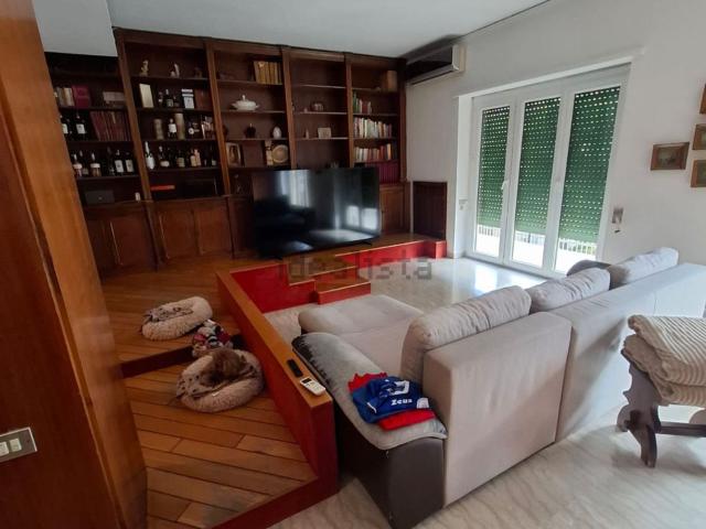 Appartamento in vendita di 141 m² in Via San Domenico, 44