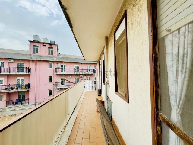 Appartamento in vendita di 141 m² in Via Senatore Edoardo Battaglia