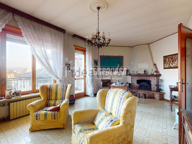 Appartamento in vendita di 141 m² in Via Silvio Pellico, 23