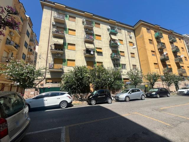 Appartamento in vendita di 141 m² in Via Pasquale Galluppi, 37