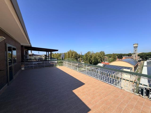 Appartamento in vendita di 141 m² in Via Tuscia