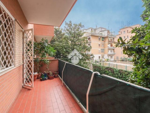 Appartamento in vendita di 141 m² in Viale delle Medaglie d&apos Oro, 285