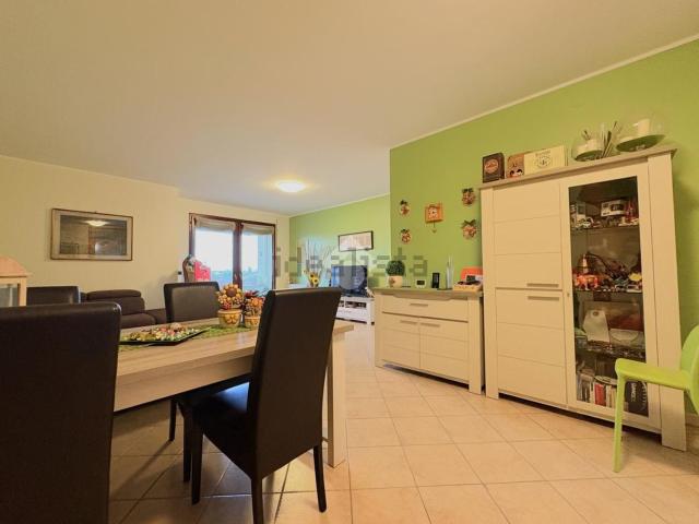 Appartamento in vendita di 141 m² in Viale Europa, 16