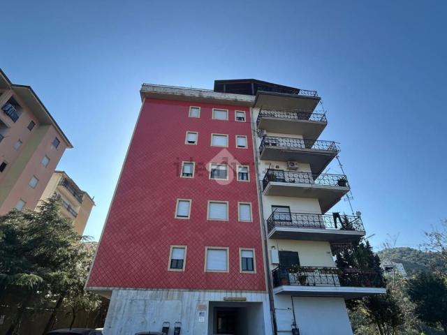 Appartamento in vendita di 141 m² in Vico Gelso, 4