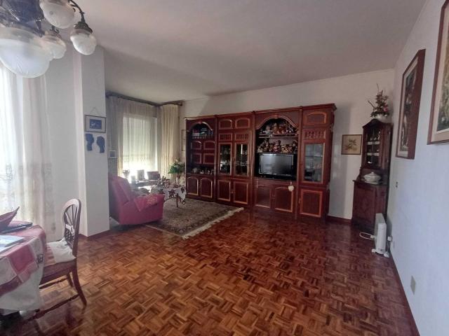 Appartamento in vendita di 141 m² in Strada Vicinale del Molino, 3