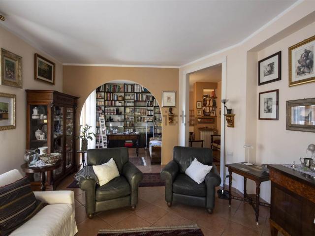 Appartamento in vendita di 142 m² in Via Caravaggio, 19
