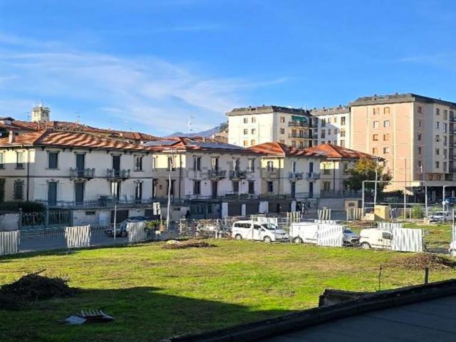 Appartamento in vendita di 142 m² in Via Carlo Carcano, 2