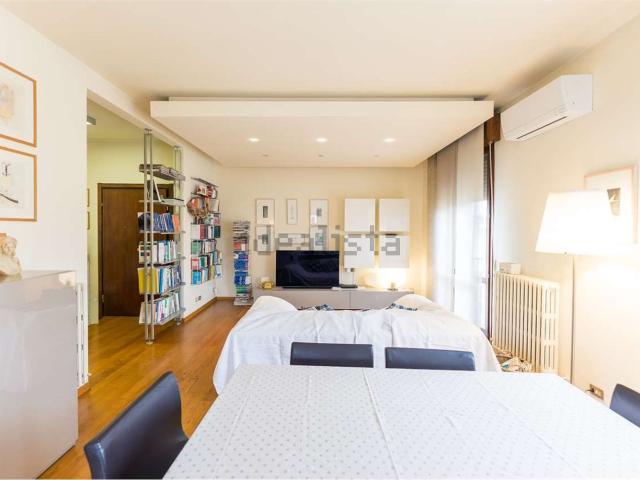 Appartamento in vendita di 142 m² in Via Cesare Cantù, 8