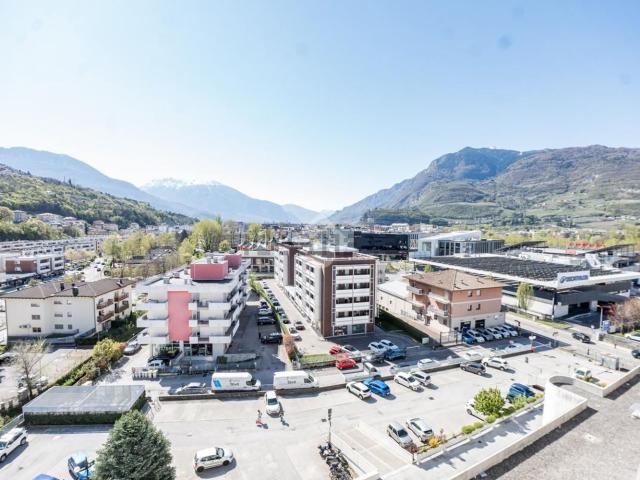 Appartamento in vendita di 142 m² in Via Antonio Pranzelores