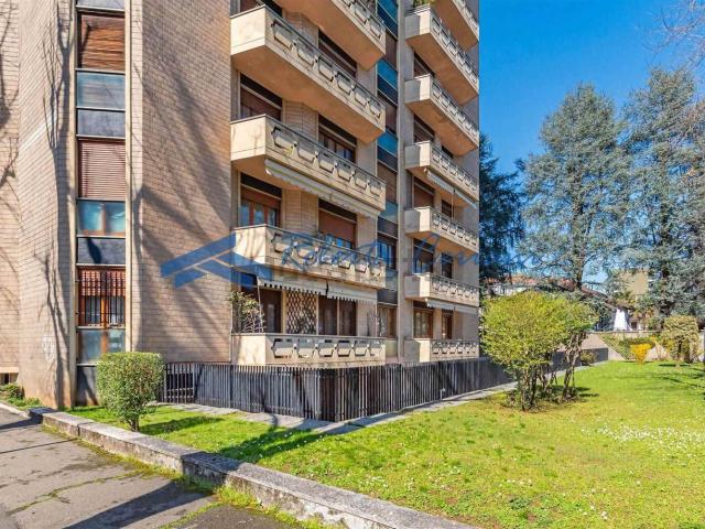 Appartamento in vendita di 142 m² in Via Angelo Volonterio, 21