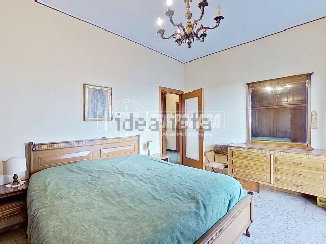 Appartamento in vendita di 142 m² in Via Alcide de Gasperi