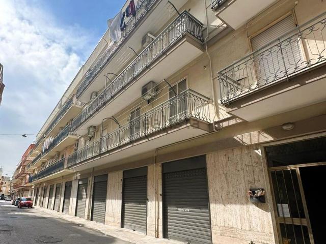 Appartamento in vendita di 142 m² in Via Alemanni