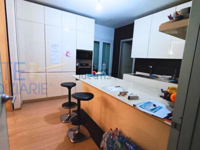 Appartamento in vendita di 142 m² in Via Archimede, 6