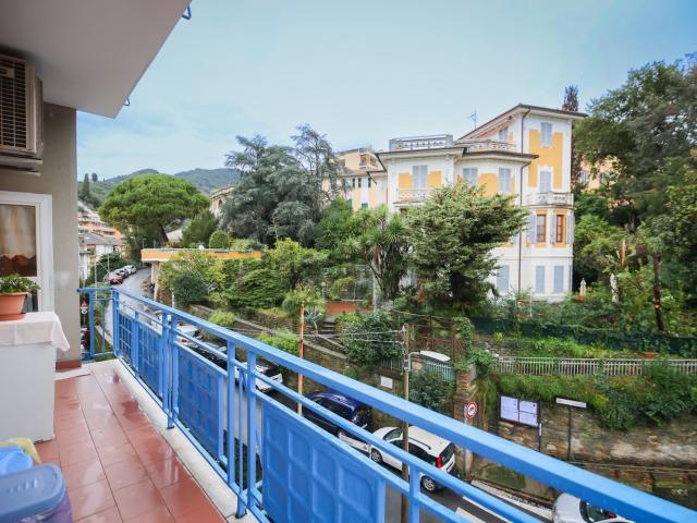 Appartamento in vendita di 142 m² in Via Aurelia Orientale, 47