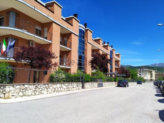 Appartamento in vendita di 142 m² in Via Avezzano, 11