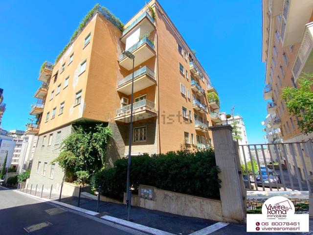 Appartamento in vendita di 142 m² in Via Barnaba Tortolini