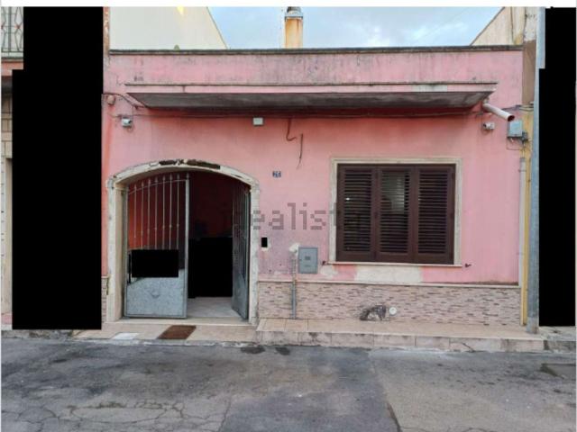 Appartamento in vendita di 142 m² in Via G. Fanin
