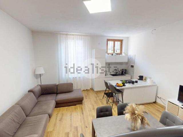 Appartamento in vendita di 142 m² in Via Giuseppe Giacosa, 1