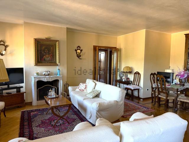 Appartamento in vendita di 142 m² in Via Giorgione, 46
