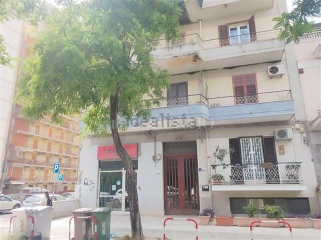 Appartamento in vendita di 142 m² in Via dei Quartieri