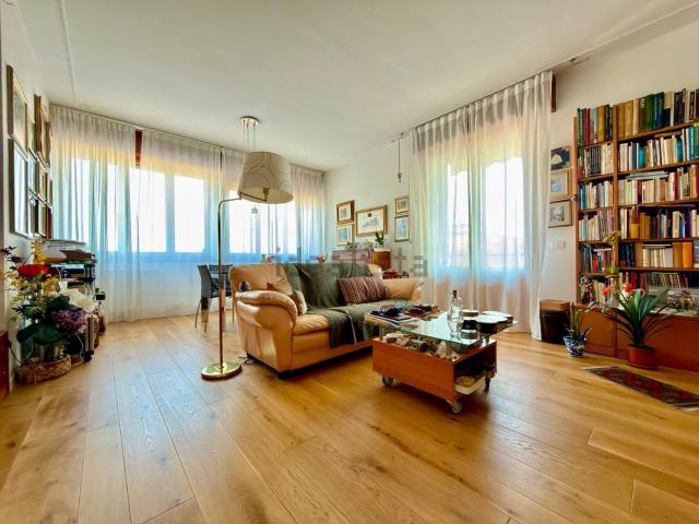 Appartamento in vendita di 142 m² in Via di Peretola, 48