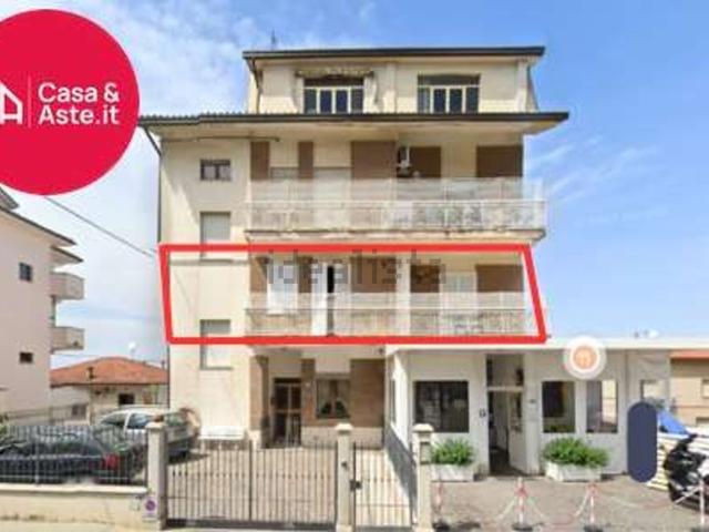 Appartamento in vendita di 142 m² in Via Fermana Nord, 58
