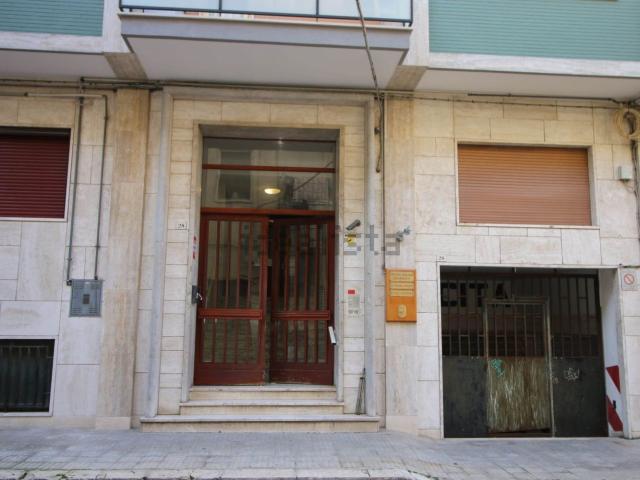 Appartamento in vendita di 142 m² in Via Francesco Caroli, 28