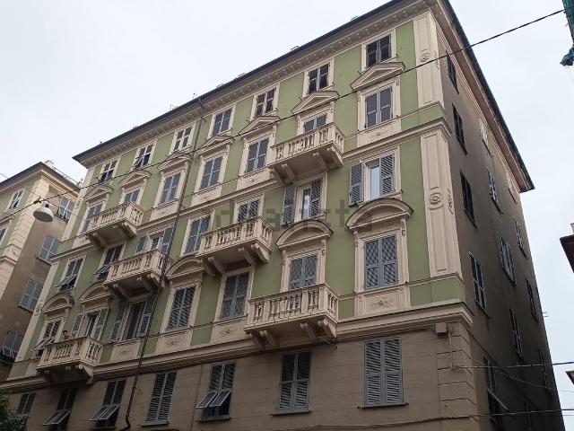 Appartamento in vendita di 142 m² in Via Lorenzo Dufour