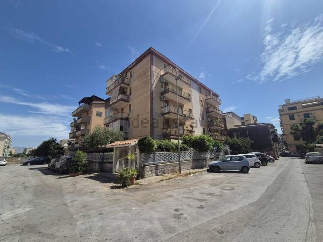 Appartamento in vendita di 142 m² in Via Scillato, 79