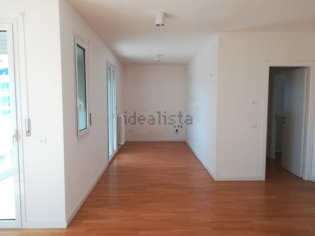 Appartamento in vendita di 142 m² in Via Sirolo