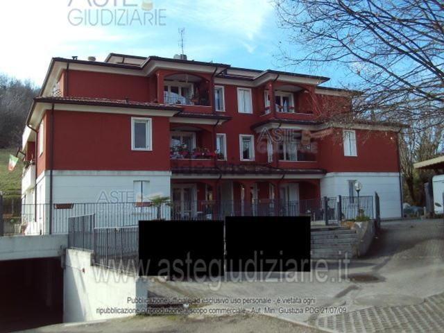 Appartamento in vendita di 142 m² in Via Statale Ovest, 193