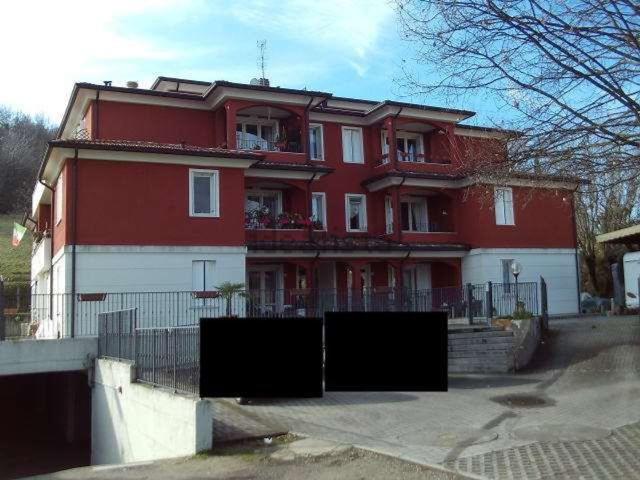 Appartamento in vendita di 142 m² in Via Statale Ovest, 193