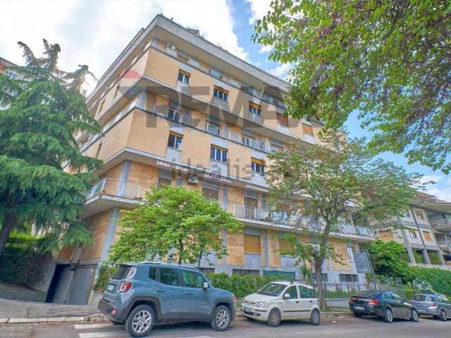 Appartamento in vendita di 142 m² in Via Picena, 71