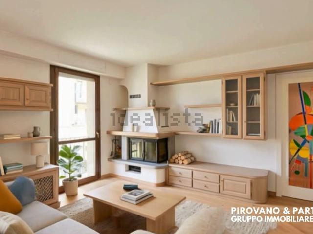 Appartamento in vendita di 142 m² in Via Pietro Borsieri