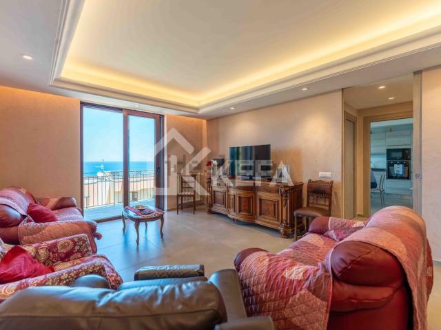 Appartamento in vendita di 142 m² in Via Roccazzo, 20