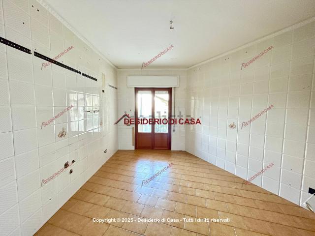 Appartamento in vendita di 142 m² in Via Roccaforte, 189