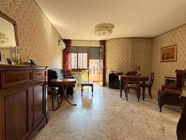 Appartamento in vendita di 142 m² in Via Romeo Gallenga, 1