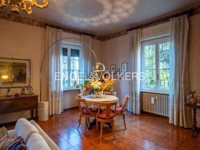 Appartamento in vendita di 142 m² in Via Vincenzo Bellini