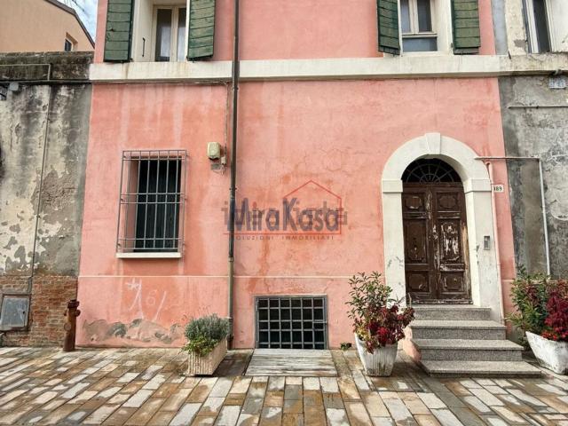 Appartamento in vendita di 142 m² in Via XX Settembre