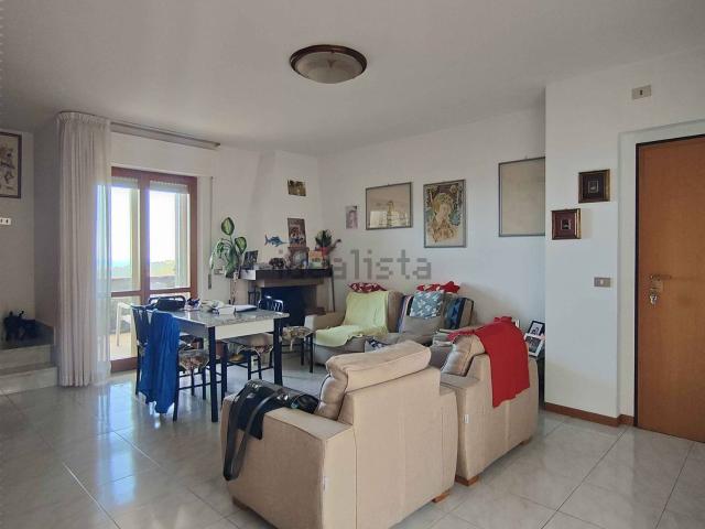 Appartamento in vendita di 143 m² in Via Cavour, 14
