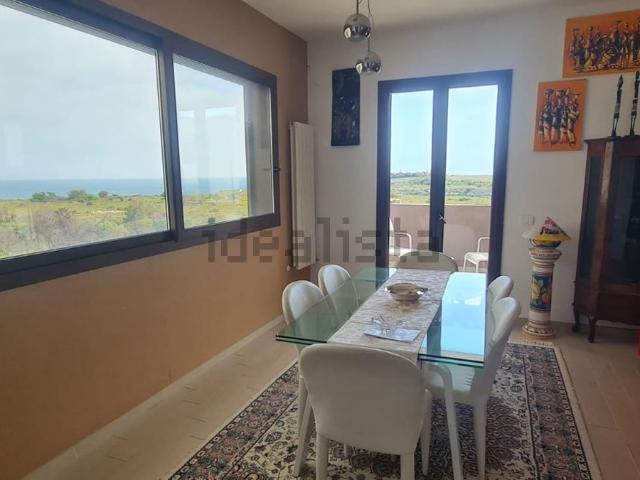 Appartamento in vendita di 143 m² in Via Carlentini, 104