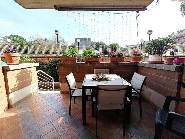 Appartamento in vendita di 143 m² in Via Andrea Millevoi, 683