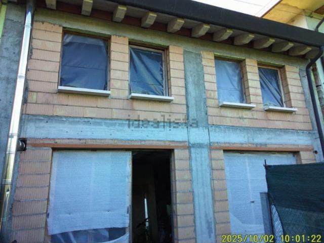 Appartamento in vendita di 143 m² in Via Avenali, 17