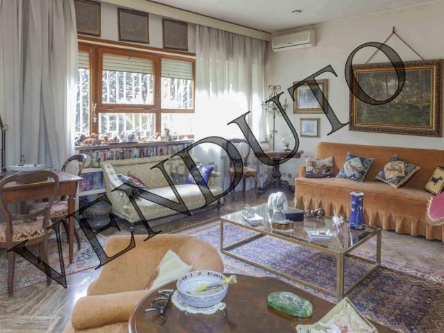 Appartamento in vendita di 143 m² in Via Bagnone